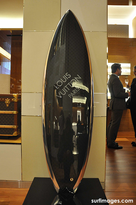 louis-vuitton-surfboard[1].jpg